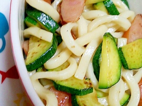 ズッキーニとウインナーの焼きうどん 幼児食にも レシピ 作り方 By にゃんこすけ321 楽天レシピ ズッキーニとウインナーの焼きうどん 幼児食にも レシピ 作り方 By にゃんこすけ321 楽天レシピ